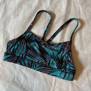 Super cute lululemon sports bra